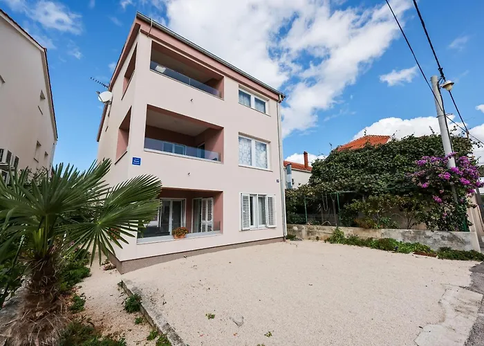 Puntamika De Rosa - Ground Floor Apartament *