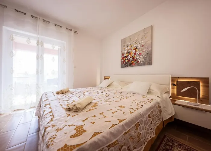 Puntamika De Rosa - Ground Floor Apartament
